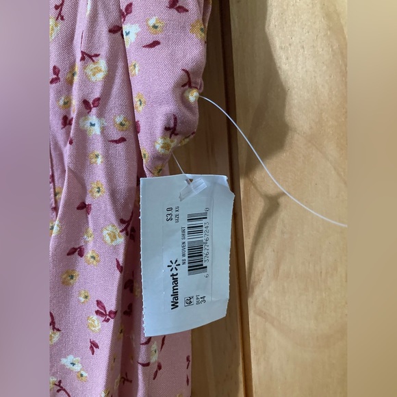 NWT - No Boundaries size XS (1) juniors button-down, tie-front blouse - Picture 3 of 5